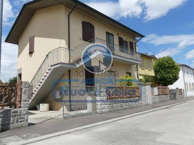 Villetta bifamiliare in vendita di 124 m² in Via E. Conci, 14