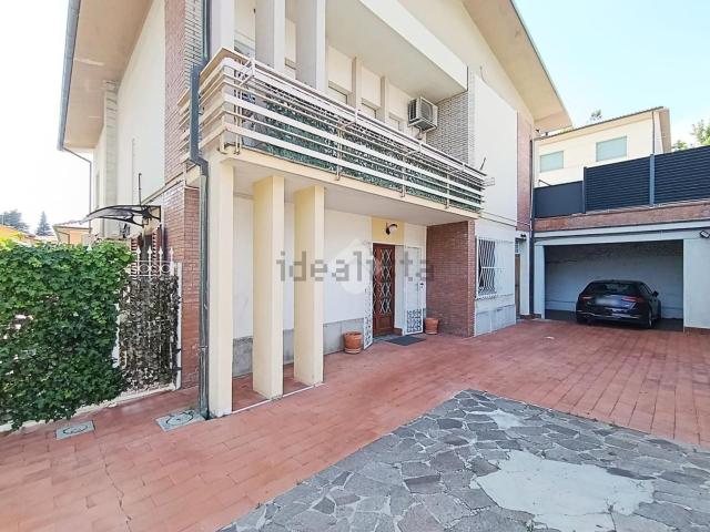 Villetta bifamiliare in vendita di 124 m² in Via Fabio Filzi, 15
