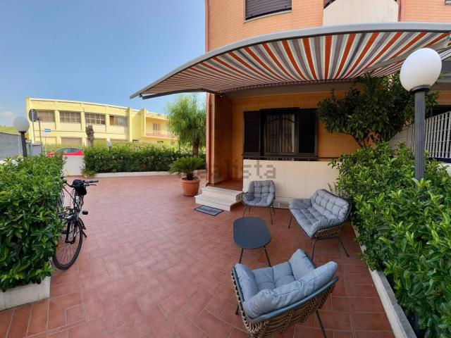 Villetta bifamiliare in vendita di 124 m² in Via Federico Fellini
