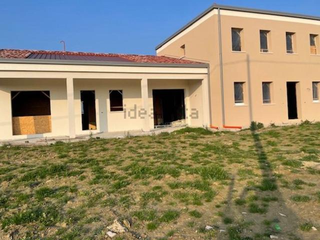 Villetta bifamiliare in vendita di 124 m² in Via Roma
