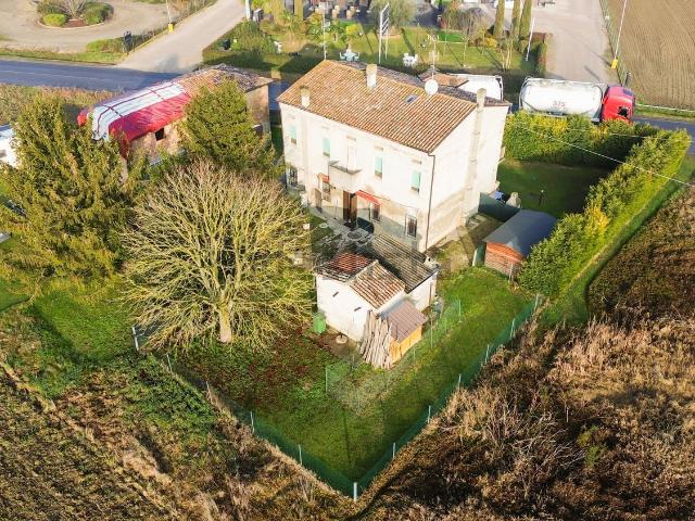 Villetta bifamiliare in vendita di 125 m² in Via Correggio, 79
