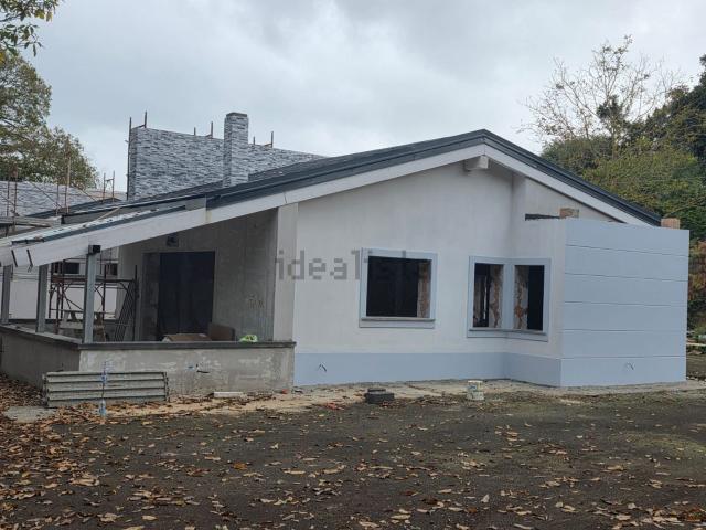Villetta bifamiliare in vendita di 125 m² in Via le Prata