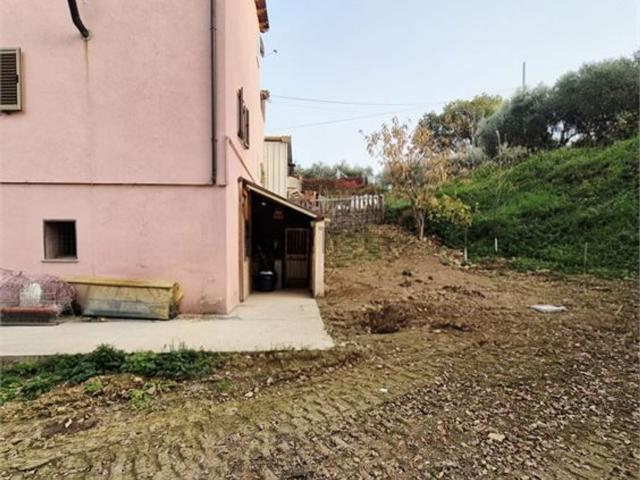 Villetta bifamiliare in vendita di 125 m² in Via Roma, 3