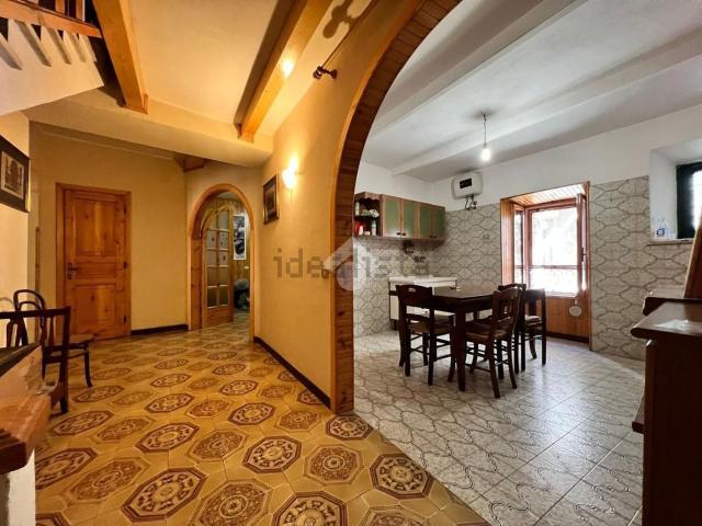 Villetta bifamiliare in vendita di 125 m² in Via San Luigi, 18