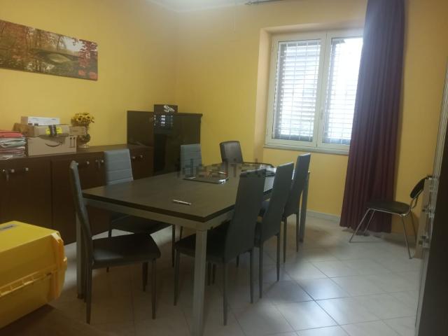 Villetta bifamiliare in vendita di 125 m² in Via Stazione, 481