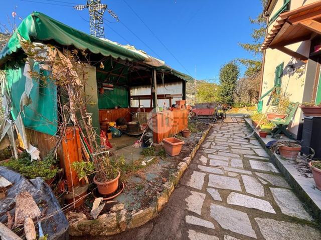 Villetta bifamiliare in vendita di 125 m² in Via Superiore Premanico, 1