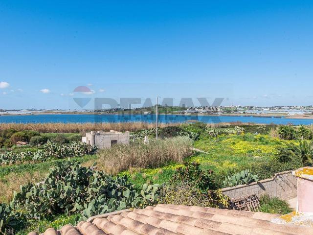 Villetta bifamiliare in vendita di 126 m² in Strada Provinciale 84