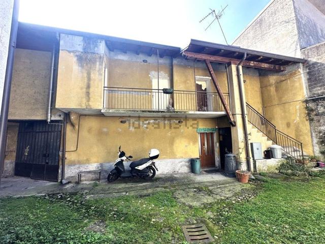 Villetta bifamiliare in vendita di 126 m² in Via Gaetano Donizetti