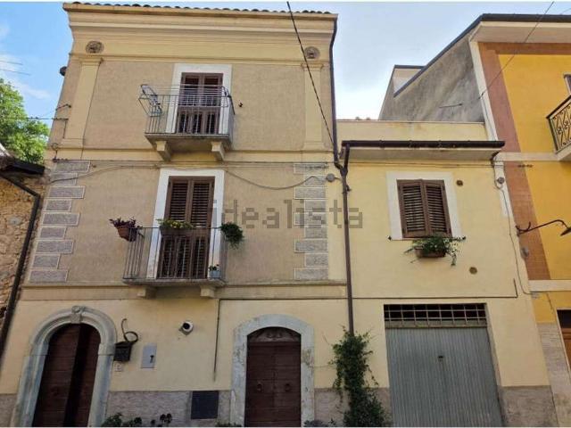 Villetta bifamiliare in vendita di 128 m² in Via Garibaldi