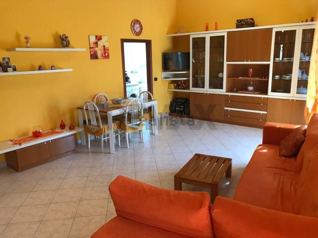 Villetta bifamiliare in vendita di 128 m² in Via Leonardo Da Vinci, 32