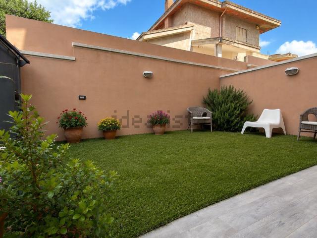 Villetta bifamiliare in vendita di 128 m² in Via S. Perra, 100