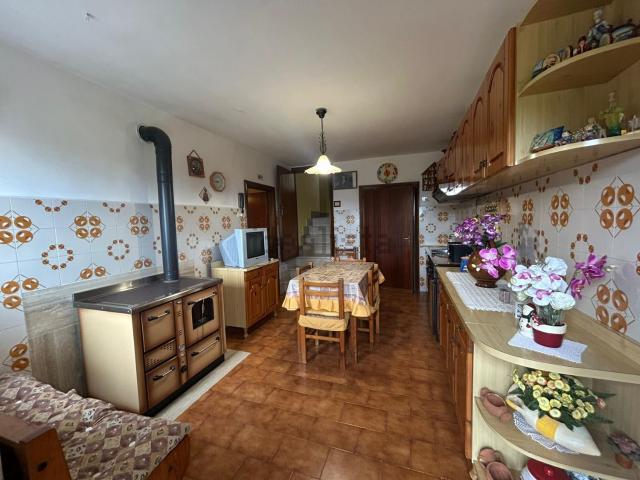 Villetta bifamiliare in vendita di 128 m² in Via Selvatico