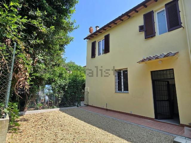 Villetta bifamiliare in vendita di 129 m² in Via del Romito