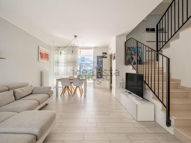 Villetta bifamiliare in vendita di 129 m² in Via Riccardo Selvatico