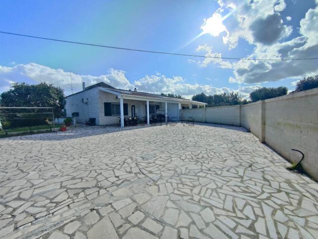 Villetta bifamiliare in vendita di 130 m² in Contrada Cristo delle Zolle