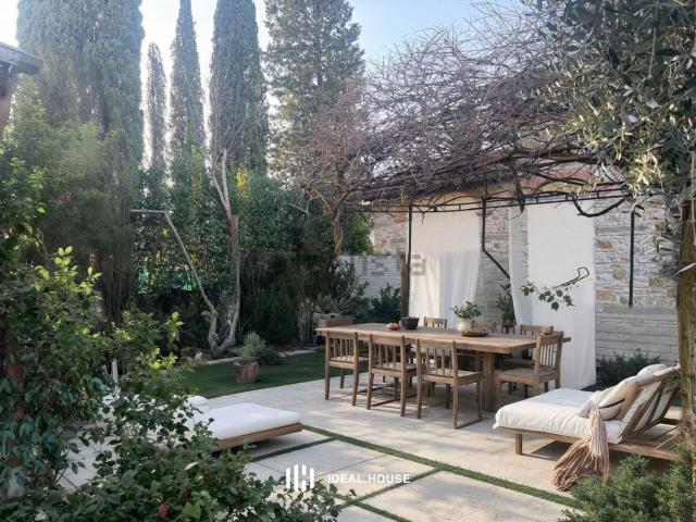 Villetta bifamiliare in vendita di 130 m² in Località Sezzate