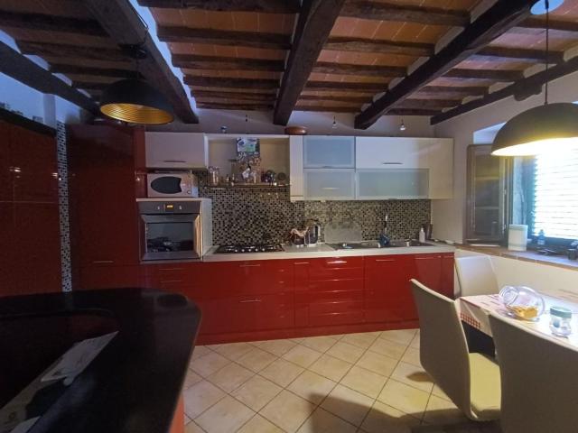 Villetta bifamiliare in vendita di 130 m² in Strada Provinciale 18
