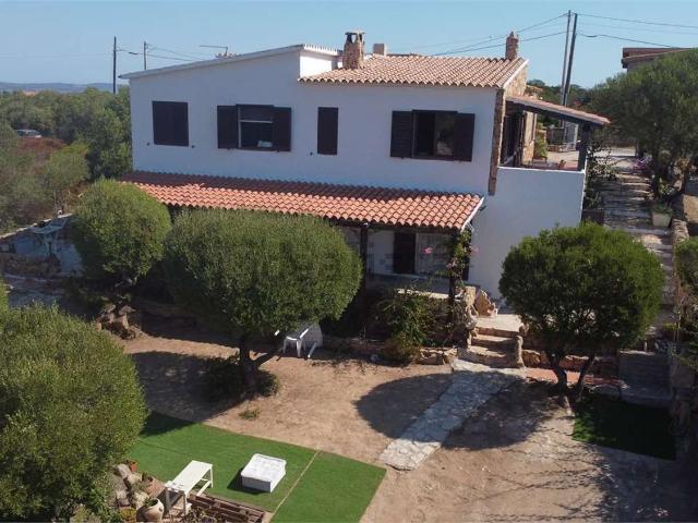 Villetta bifamiliare in vendita di 130 m² in Via Tillò
