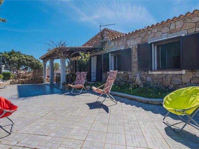 Villetta bifamiliare in vendita di 130 m² in Via Tillò