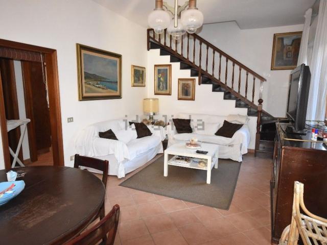 Villetta bifamiliare in vendita di 130 m² in Via Trento, 43