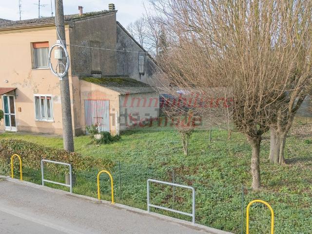 Villetta bifamiliare in vendita di 130 m² in Via U. Roncada