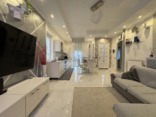 Villetta bifamiliare in vendita di 130 m² in Via Ugo Bassi