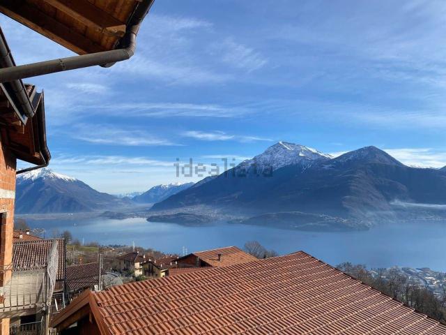 Villetta bifamiliare in vendita di 130 m² in Via Albaredo, 26