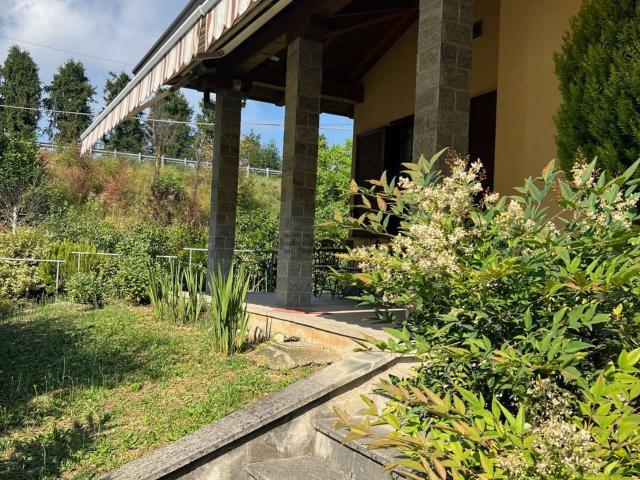 Villetta bifamiliare in vendita di 130 m² in Via Aldo Moro
