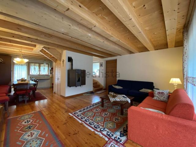 Villetta bifamiliare in vendita di 130 m² in Via Alpini