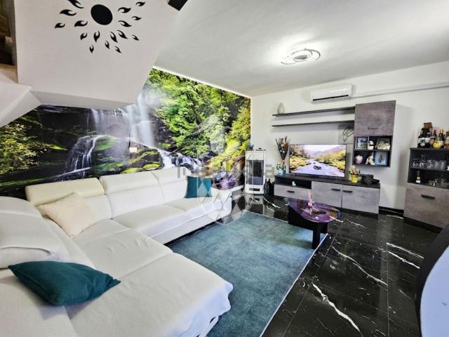 Villetta bifamiliare in vendita di 130 m² in Via Camisano, 27