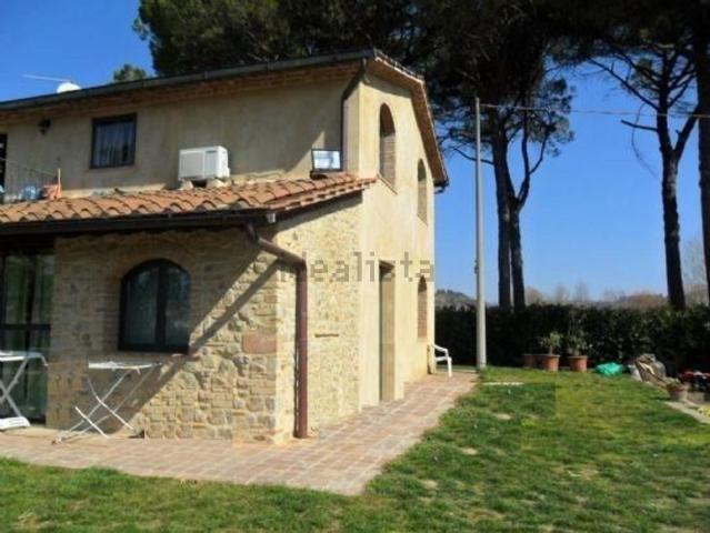 Villetta bifamiliare in vendita di 130 m² in Via delle Città
