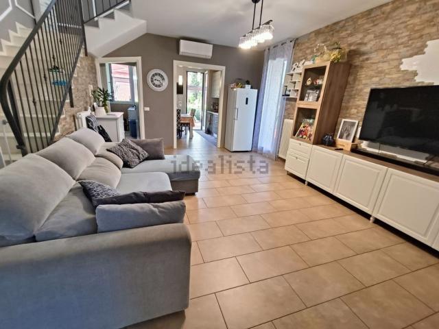 Villetta bifamiliare in vendita di 130 m² in Via delle Risaie, 28