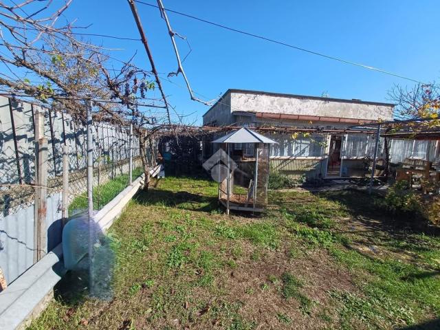 Villetta bifamiliare in vendita di 130 m² in Via G. Carducci, 6