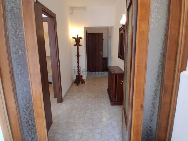 Villetta bifamiliare in vendita di 130 m² in Via Milite Ignoto, 97