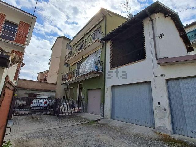 Villetta bifamiliare in vendita di 130 m² in Via Ponte Romano