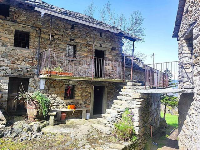Villetta bifamiliare in vendita di 130 m² in Via Resistenza