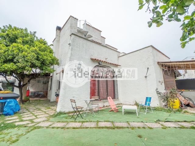 Villetta bifamiliare in vendita di 130 m² in Via Sasso Ippocampo