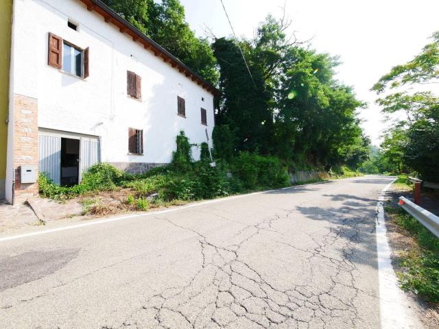 Villetta bifamiliare in vendita di 130 m² in Via Sassuolo