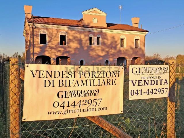 Villetta bifamiliare in vendita di 130 m²