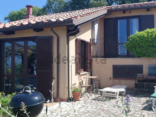 Villetta bifamiliare in vendita di 130 m²