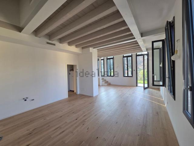 Villetta bifamiliare in vendita di 130 m²