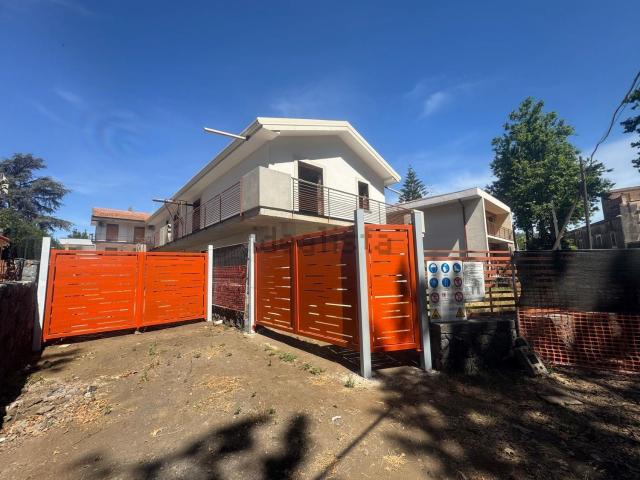 Villetta bifamiliare in vendita di 130 m²