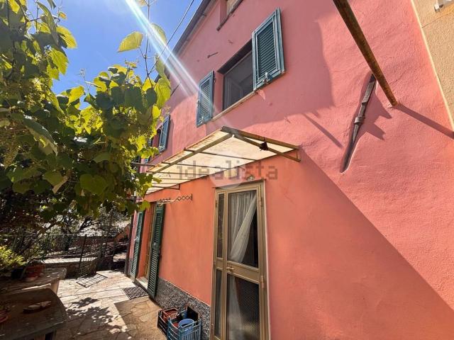 Villetta bifamiliare in vendita di 131 m² in Via Canneto di Apparizione, 9