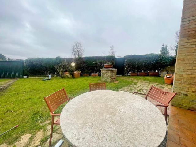 Villetta bifamiliare in vendita di 131 m² in Via Giuseppe Garibaldi