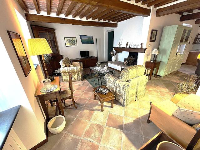 Villetta bifamiliare in vendita di 131 m² in Via pennelle