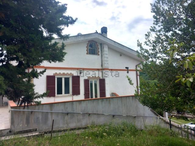 Villetta bifamiliare in vendita di 132 m² in Strada San Gregorio, 16