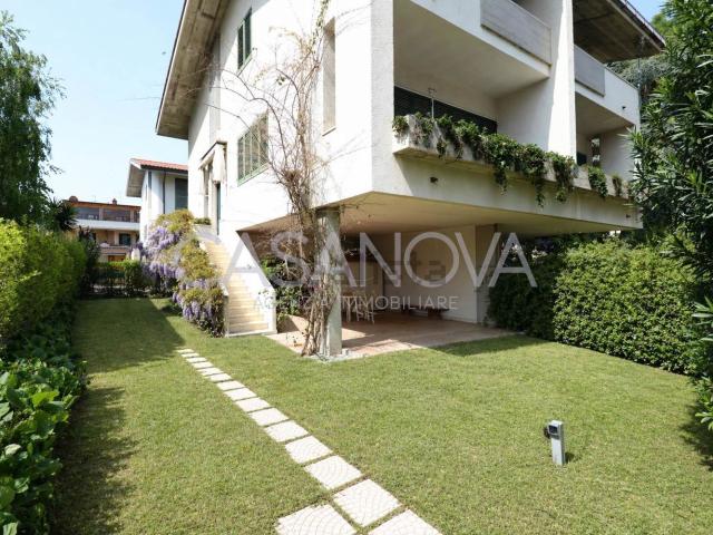 Villetta bifamiliare in vendita di 132 m²