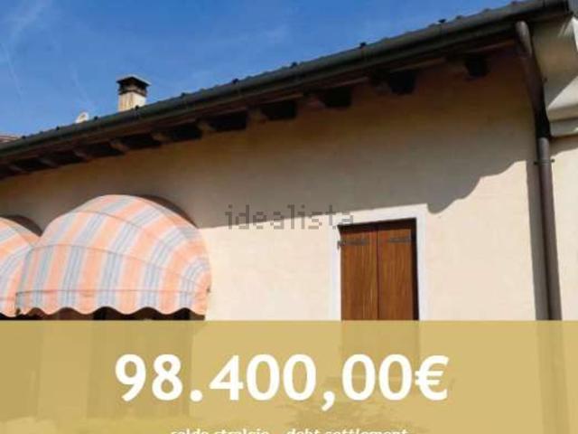 Villetta bifamiliare in vendita di 137 m² in Via Armando Diaz