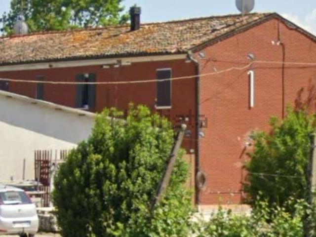 Villetta bifamiliare in vendita di 137 m² in Via Bagnolo Narsete, 8