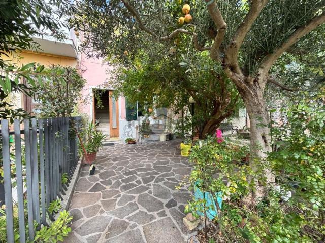 Villetta bifamiliare in vendita di 137 m² in Via del Mulino, 56